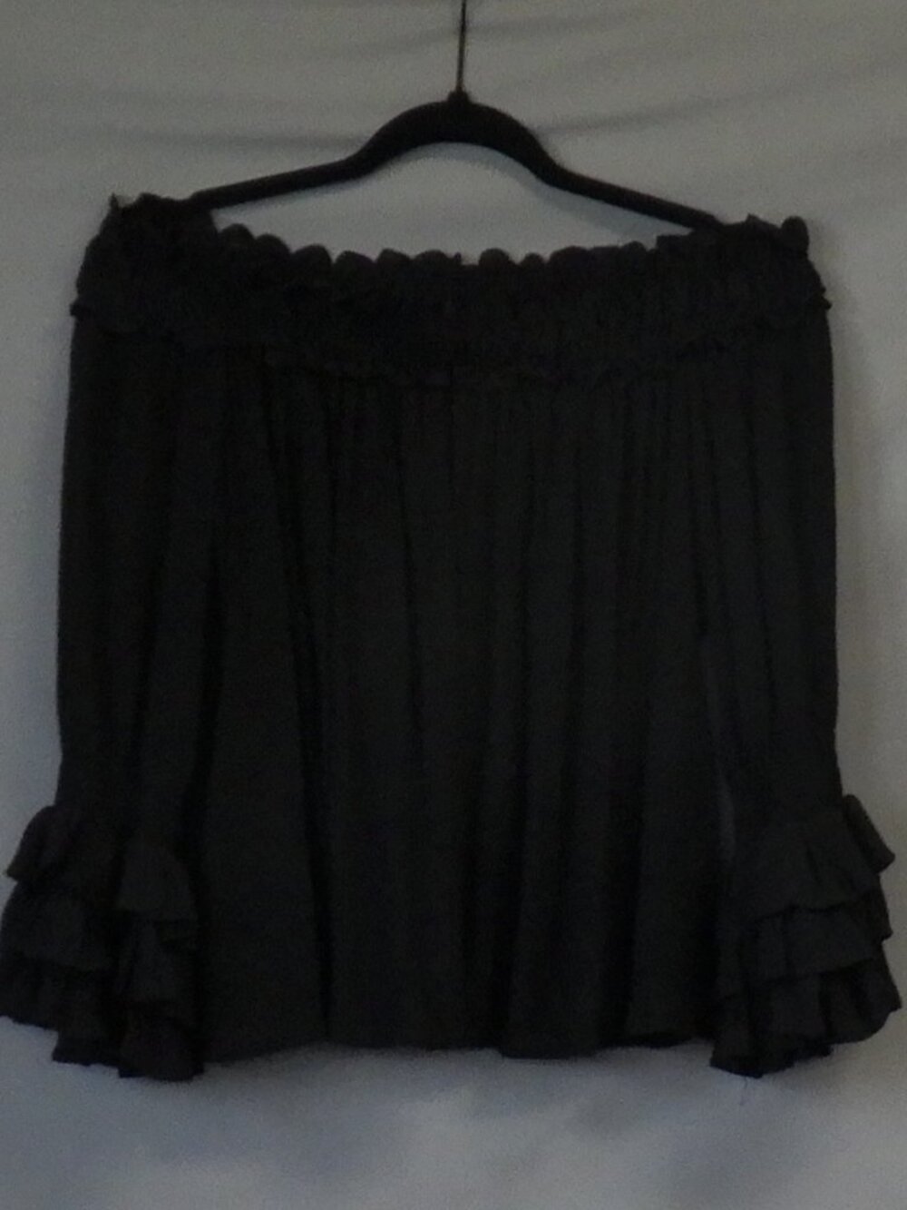 Active USA A'Gaci Ruffle Sleeve Off the Shoulder Top NWT